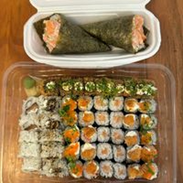 COMBO NERA - 50 pçs + 2 temaki Filadélfia.