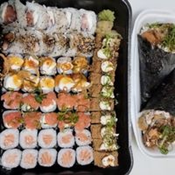 COMBO NINO - 50 pçs + 2 temaki hot.