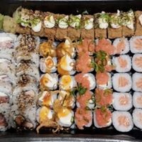 PROMOÇÃO DO DIA - 50 pçs - Serve até 2 pessoas.